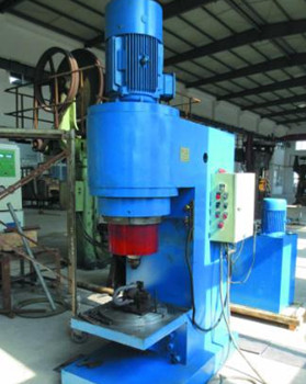 購(gòu)買氣壓鉚接機(jī)需要多少錢？